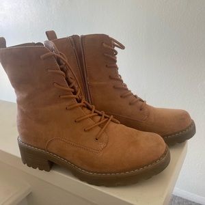 Women’s Boots